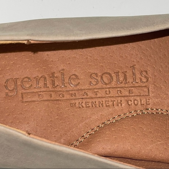 Gentle Souls Kenneth Cole Eugene Ruffle Leather Loafer 7 - Picture 9 of 11